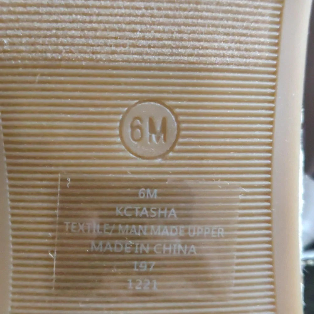 Women's Summer Sandals, Calvin Klein, Sz 6 - Picture 3 of 4